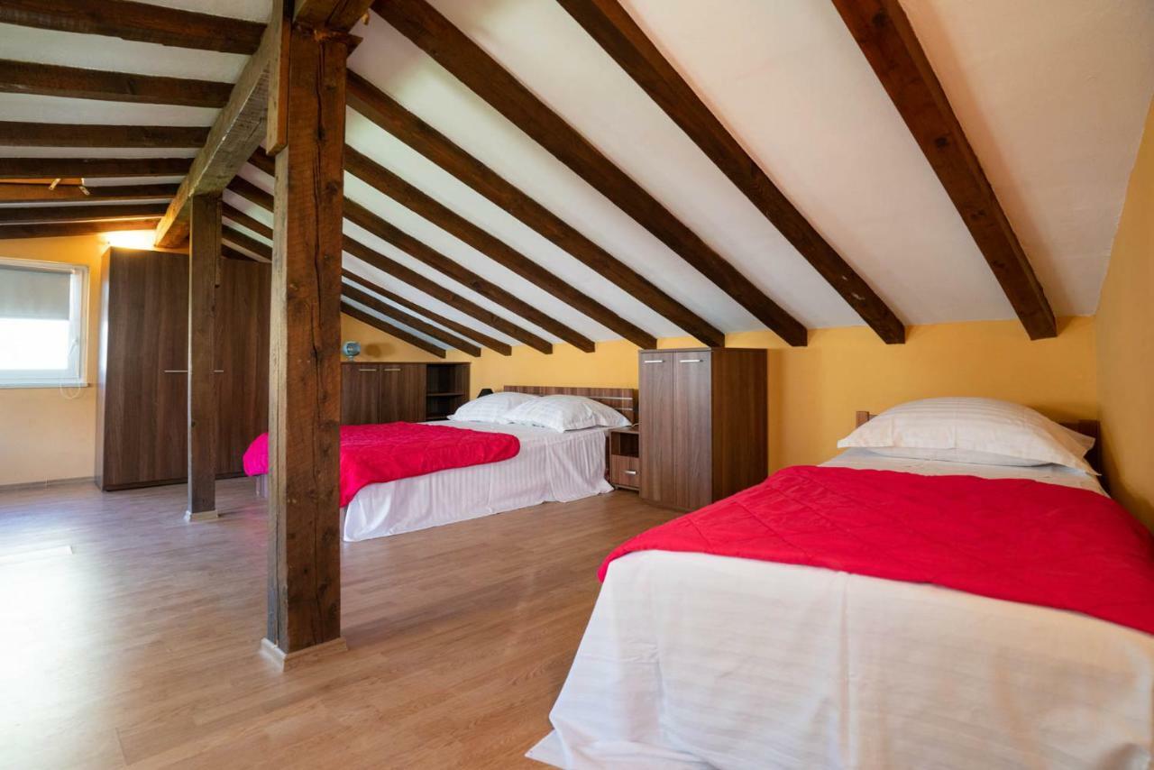 Apartment Limun Ližnjan エクステリア 写真